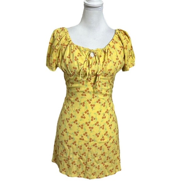 Welcome to my closet! - Picture 2 of 13